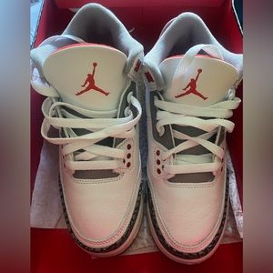 Big boys, size 5.5 Brand new Jordan 3s, never worn.